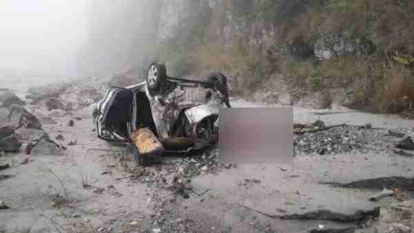 उत्तराखंड: टिहरी में भयानक सड़क हादसा, एक ही परिवार के पांच लोगों की मौत