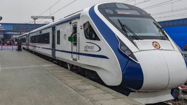 वंदे भारत एक्सप्रेस में आई ये खराबी, यात्रियों ने जमकर किया हंगामा