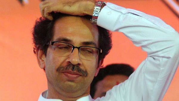 महाराष्ट्र ट्विस्ट: देवेंद्र फडणवीस के CM बनने से उद्धव ठाकरे की बढ़ी टेंशन, NCP के बाद शिवसेना में टूट की आशंका