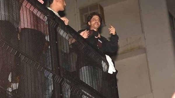 शाहरुख़ ख़ान: बॉलीवुड के किंग ख़ान ने कैसे मनाया अपना 54वां जन्मदिन