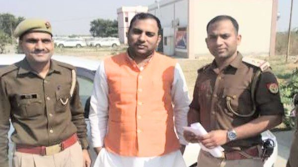 Ayodhya verdict: दिल्ली में ड्रोन से निगरानी, नोएडा में अफवाह फैलाने के आरोप में 2 गिरफ्तार