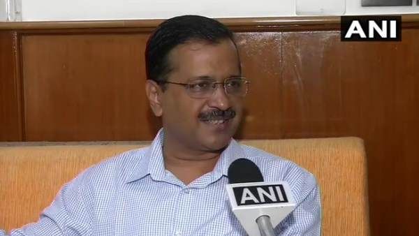अरविंद केजरीवाल: पराली के लिए हरियाणा-पंजाब के किसानों को मशीनें मिलने में 30 साल लग जाएंगे