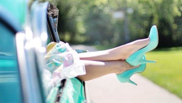 हाई हील्स पहनने के पांच बड़े खतरे, जरूर जान लें