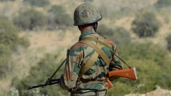 राजस्‍थान में पकड़े गए भारतीय सेना के जवान, पाकिस्‍तान के लिए कर रहे थे जासूसी