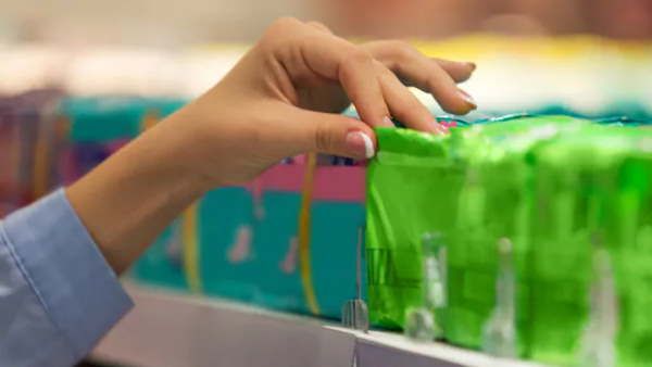 इस राज्य में सरकारी राशन की दुकानों में मिलेंगे कंडोम और सैनेटरी पेड, जानिए क्या है वजह