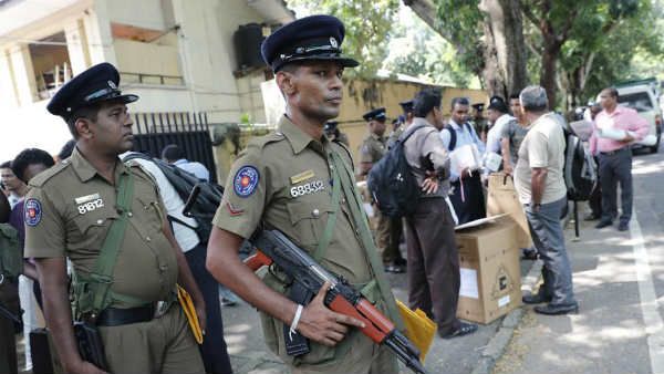 श्रीलंका में मुस्लिम वोटर्स को ले जा रही बसों को आतंकियों ने बनाया निशाना, 100 बस निशाने पर