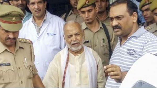 चिन्मयानंद केस: SIT Team को एसएस कॉलेज के पास स्थित नाले में मिले कई अहम दस्तावेज