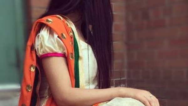 फिजिक्स लेक्चरर ने व्हाट्सएप पर पहले मांगी अश्लील फोटो फिर छात्रा से शारीरिक संबंध बनाने को कहा