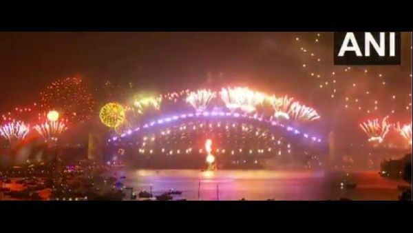 Happy New Year 2020 का आगाज: दुनिया में सबसे पहले इन 4 देशों में मनाया गया नए साल का जश्न