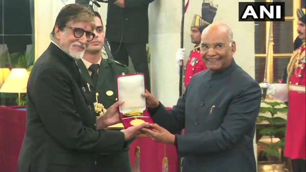 दादा साहब फाल्‍के पुरस्‍कार से सम्‍मानित हुए अमिताभ बच्‍चन