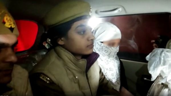 स्वामी चिन्मयानंद केस: जेल से रिहा हुई छात्रा, 5 करोड़ की रंगदारी मांगने का लगा था आरोप