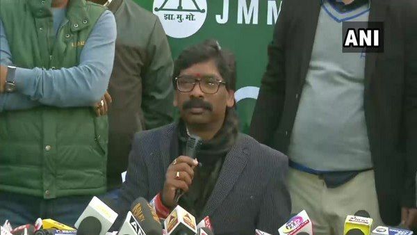 Jharkhand assembly elections 2019: जीत के बाद बोले हेमंत सोरेन- झारखंड में शुरू होगा नया अध्याय