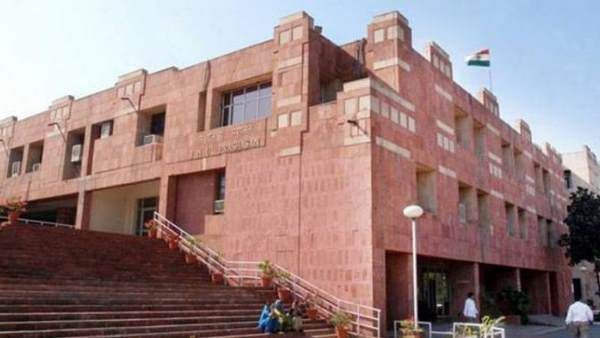 बहिष्कार के बीच JNU के छात्रों को घर बैठे वॉट्सएप और ईमेल पर परीक्षा देने का मौका