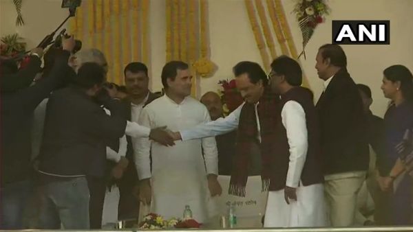 झारखंड: हेमंत सोरेन के शपथ ग्रहण में दिखी विपक्ष की ताकत, दिग्गजों का जमावड़ा