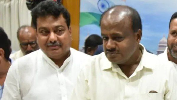 मंगलुरु फायरिंग पर बोले कुमारस्वामी- पुलिस की वर्दी में थे RSS के लोग