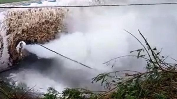 एलपीजी गैस से भरा ट्रक पलटा, प्रशासन ने सील किया दो किलोमीटर का एरिया