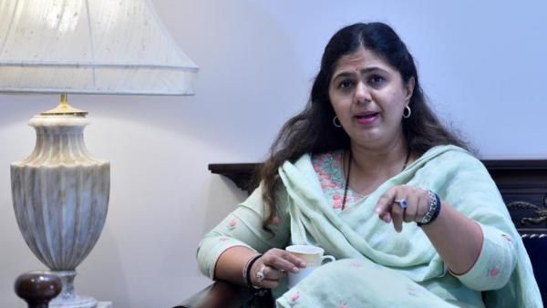 पंकजा मुंडे बोलीं- अपने ऊपर लगे आरोपों से दुखी, अब 12 दिसंबर को बोलूंगी