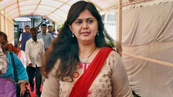बीजेपी के बैठक में शामिल नहीं हुईं पंकजा मुंडे, पार्टी ने दी ये सफाई