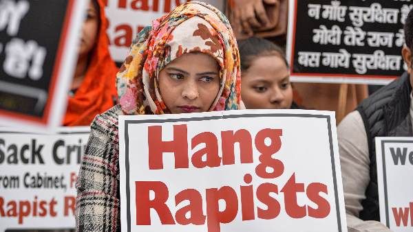 Timeline: 90 फीसदी जली उन्नाव गैंगरेप पीड़िता की मौत, जानिए कब क्या हुआ