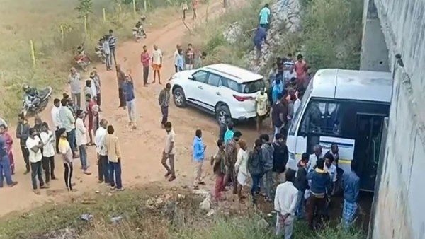 हैदराबाद केस: एनकाउंटर 'फर्जी' बताते हुए दर्ज हुई शिकायत, सरकार ने जांच के लिए गठित की SIT