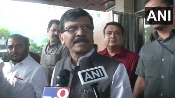 क्या महाराष्ट्र में लागू होगा नागरिकता संशोधन कानून, संजय राउत ने दिया बड़ा बयान