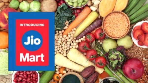 अमेज़न-फ़्लिपकार्ट के लिए ख़तरे की घंटी है जियो मार्ट?