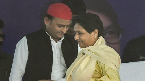 क्या गठबंधन तोड़ने के लिए अब मायावती से इस तरह का बदला ले रहे हैं अखिलेश ?