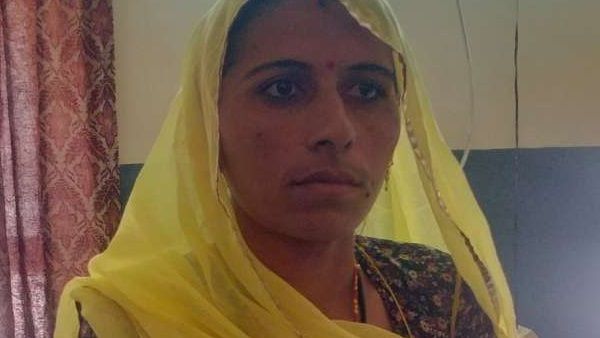 राजस्थान की इस महिला ने एक बेटी पर करवाई नसबंदी, सब कर रहे इसकी प्रशंसा