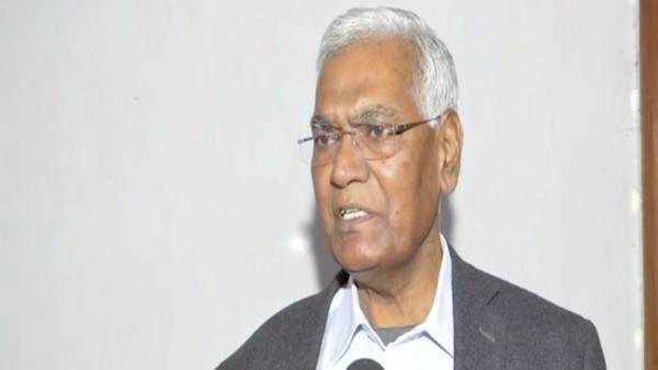 डी राजा ने भाजपा के खिलाफ लड़ाई के लिए केसीआर की तारीफ की, विपक्ष को एकजुट होने का किया आह्वान