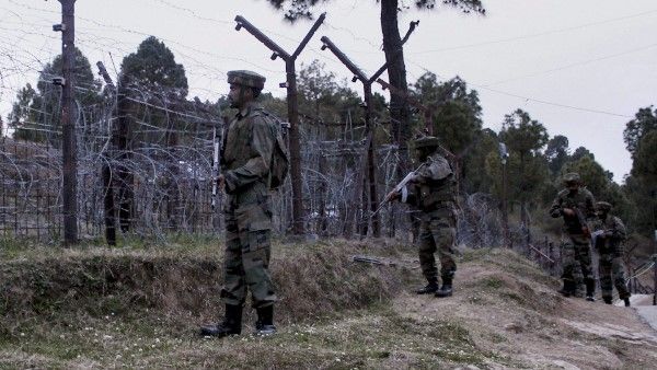 Jammu and Kashmir: पाकिस्तान ने फिर से तोड़ा सीजफायर, सुंदरबनी सेक्टर में बरसाई गोलियां