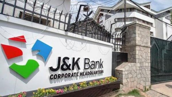 JK बैंक घोटाला: एंटी करप्शन ब्यूरो की बड़ी कार्रवाई, पूर्व वित्त मंत्री का बेटा गिरफ्तार