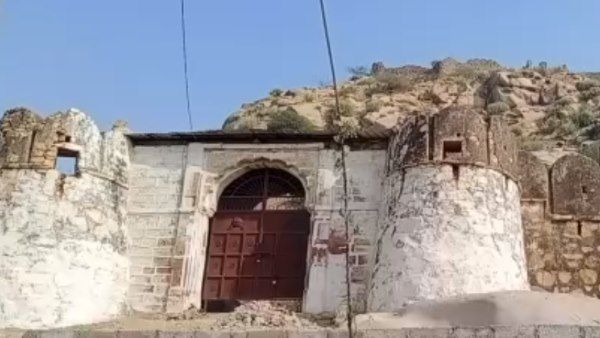 राजस्थान: कोटकास्ता किले में हुई थी 'द वॉरियर्स' की शूटिंग, एक सुसाइड के बाद किला बन गया खंडहर