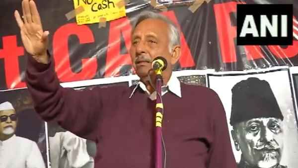 शाहीन बाग में मणिशंकर अय्यर बोले-देखते हैं किसका हाथ मजबूत है, हमारा या कातिलों का