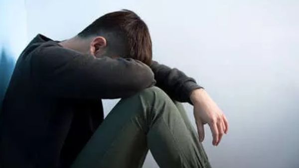 न्यू ईयर सेलिब्रेशन के दौरान मायके चली गई पत्नी, पति ने काट लिया अपना गुप्तांग