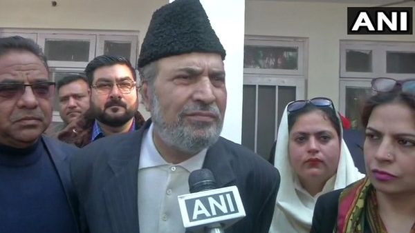 पद्म भूषण सम्मान मिलने पर PDP नेता बोले- 'यह पुरस्कार मुझे नहीं, जम्मू और कश्मीर के लोगों को मिला'