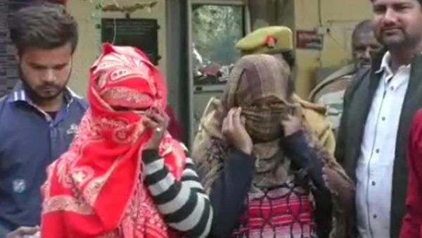 कानपुर: घर में चल रहा था जिस्मफरोशी का धंधा, दो महिलाओं के साथ चार लड़के गिरफ्तार