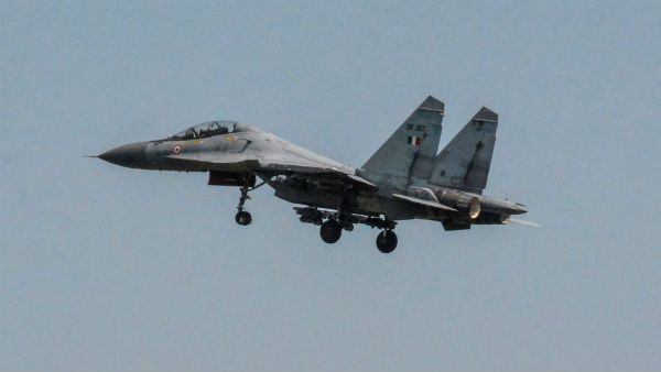 IAF: तंजावुर में SU-30MKI की स्‍क्‍वाड्रन का उद्घाटन करेंगे रक्षा मंत्री राजनाथ सिंह, दक्षिण भारत में पहला दस्‍ता
