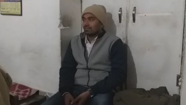 हाथरस: TET परीक्षा के दौरान पकड़ा गया मुन्ना भाई, मिले थे 85 हजार रुपए