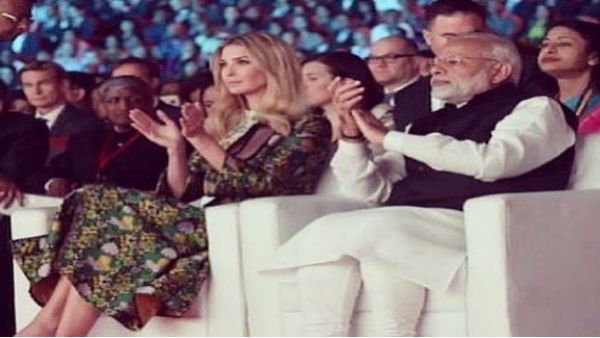 भारत के लिए उड़ान भरने से पहले इवांका ने शेयर की मोदी के साथ की पुरानी फोटो, कही ये बात