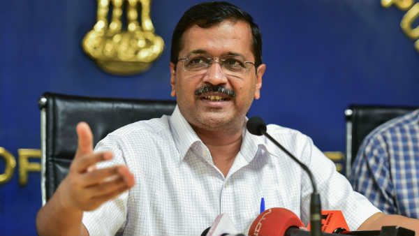 दिल्ली में तीसरी बार सरकार बनाएंगे केजरीवाल, उपराज्यपाल अनिल बैजल से की मुलाकात