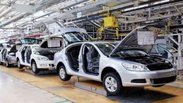 दिवाली से पहले ऑटो इंडस्ट्री का निकला दिवाला, कई बड़ी कंपनियों ने कार उत्पादन रोका, जानिए असर