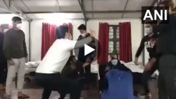 कोरोना वायरस को भूल चीन से भारत लौटे छात्रों ने हरियाणवी गाने पर जमकर लगाए ठुमके, देखें Video