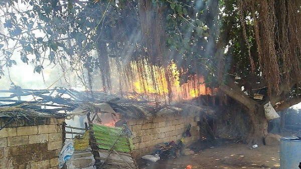 गुजरात: माचिस से खेल रहे थे तभी झोपड़ी में लग गई आग, जिंदा जले मध्य प्रदेश के 3 मासूम