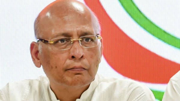 Budget 2020 Reaction: कांग्रेस नेता बोले, साल भर का गम जनता को इनाम दिया है