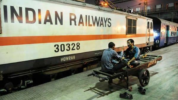 Railway Budget 2020: रेलवे के लिए हुए बड़े ऐलान, बढ़ेंगी तेजस जैसी हाईस्‍पीड ट्रेनें