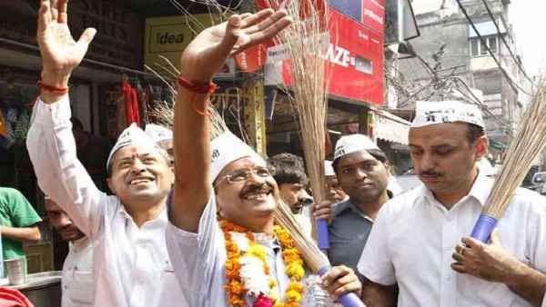 केजरीवाल की अनोखी राजनीति ने जानिए दिल्ली चुनाव में कैसे लगाई जातिगत समीकरण पर झाड़ू