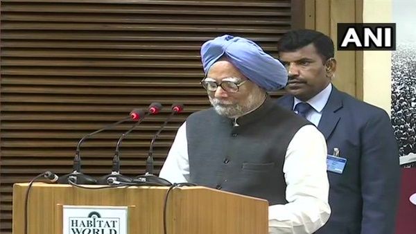 बीजेपी पर मनमोहन सिंह का तंज, 'राष्ट्रवाद' और भारत माता की जय नारे का हो रहा दुरुपयोग