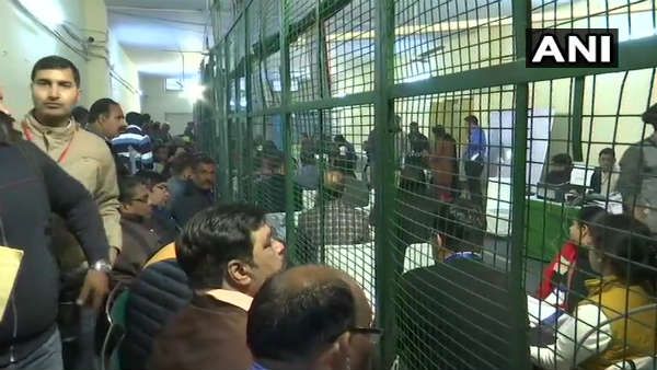 Delhi election results- ओखला में AAP के अमानतुल्लाह ने बनाई बढ़त