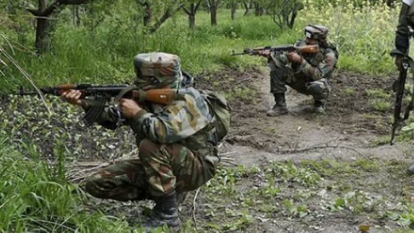 जम्मू कश्मीर: सोपोर मुठभेड़ में सेना के हाथों मारा गया एक आतंकी, ऑपरेशन जारी