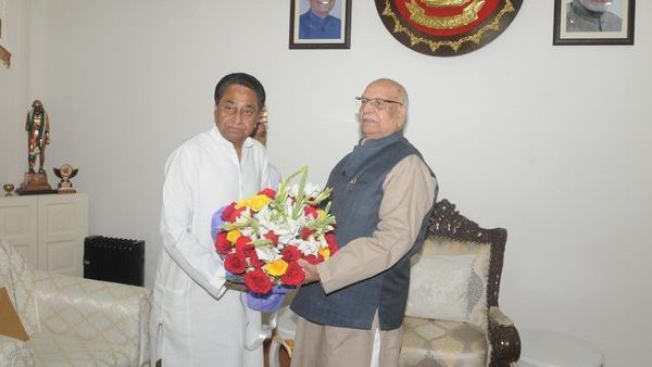 कमलनाथ की राज्यपाल को चिट्ठी, फ्लोर टेस्ट से पहले बंधक विधायकों को 5-7 दिन घर में रहने दीजिए